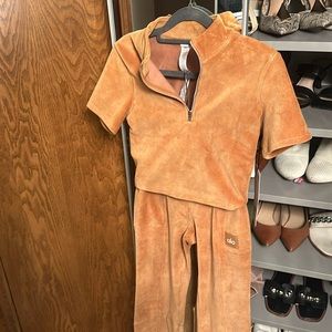 All yoga two-piece corduroy in toffee